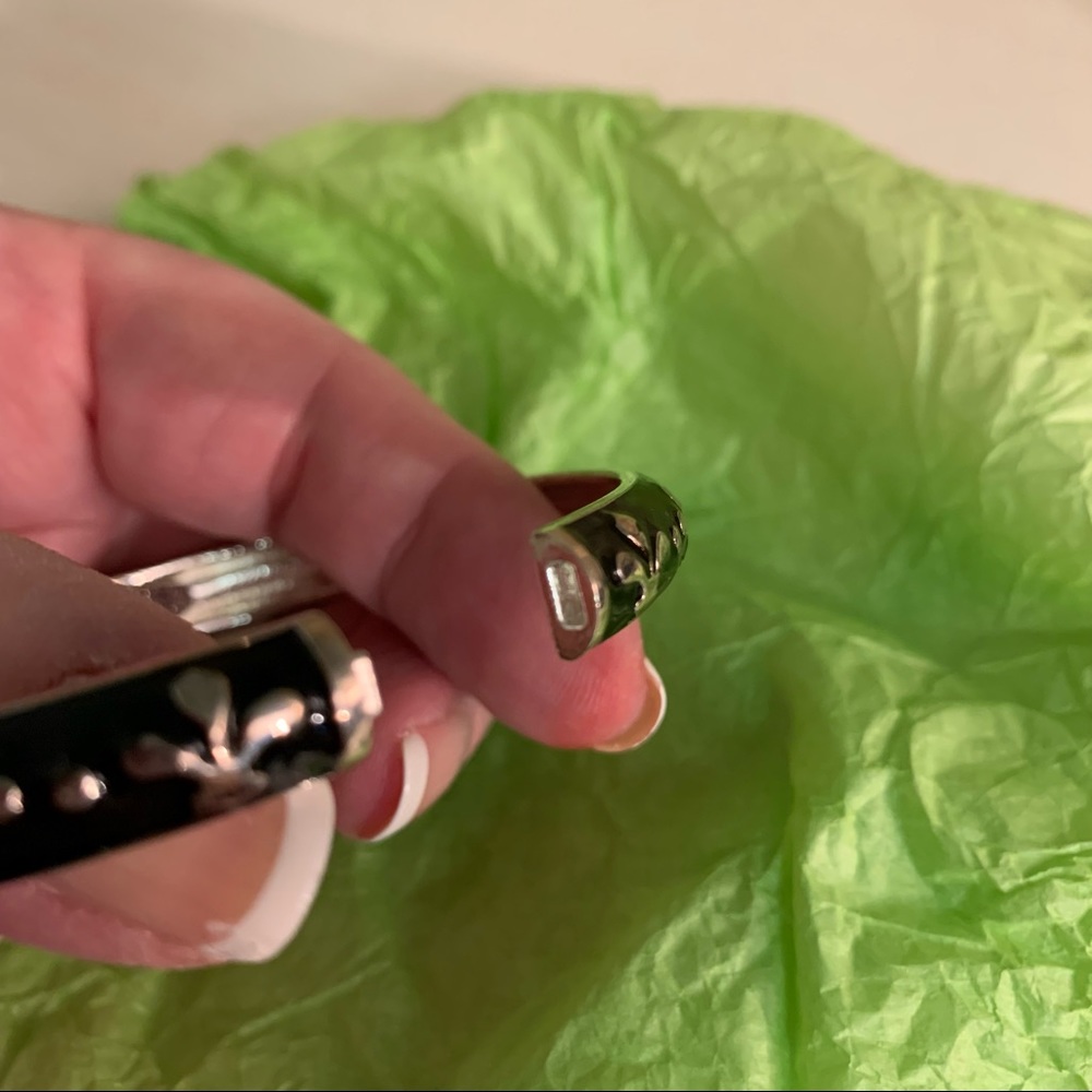 D I V A Black Enamel Magnetic Bracelet - Picture 3 of 5